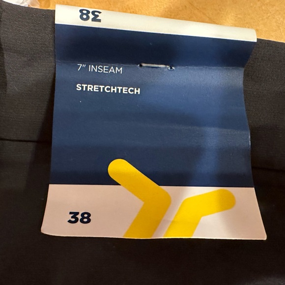 Old Navy Nylon Chino Stretch Tech Shorts, Size 38. 7” inseam. - Picture 11 of 11